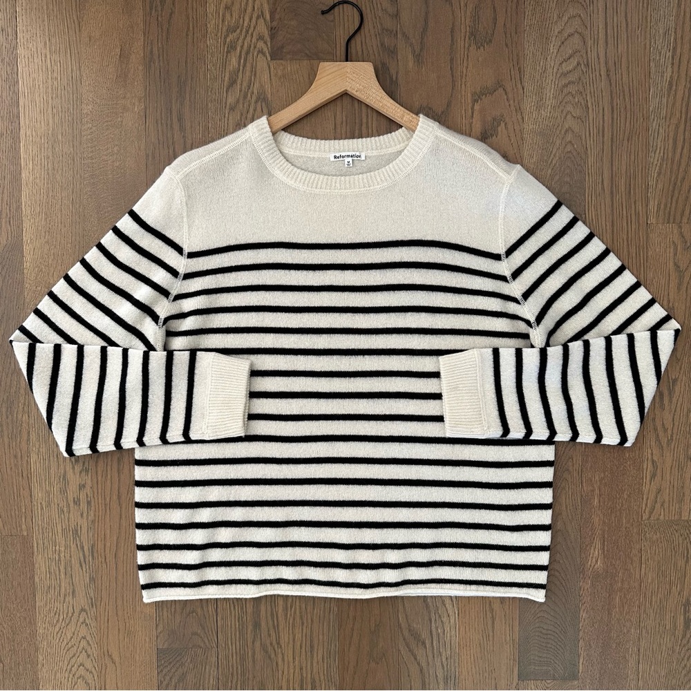 Reformation 100% Cashmere Boyfriend Sweater in Oatmeal Black Stripe Size Small